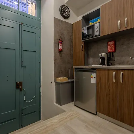Piccolin Maisonette By Gb Apts Lägenhet